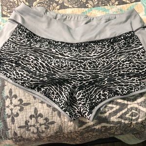 Nike Animal print shorts Sz L